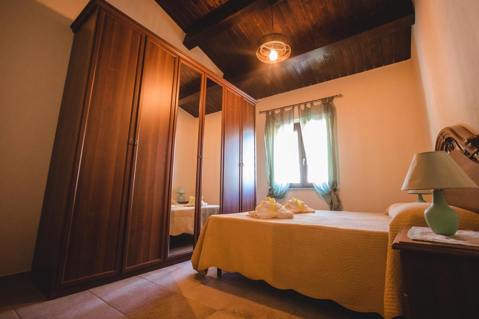 Calami - Villa Romeo - Private Apartments With Pool, Seaview & Olive Grove Santa Caterina Dello Ionio Marina Ngoại thất bức ảnh