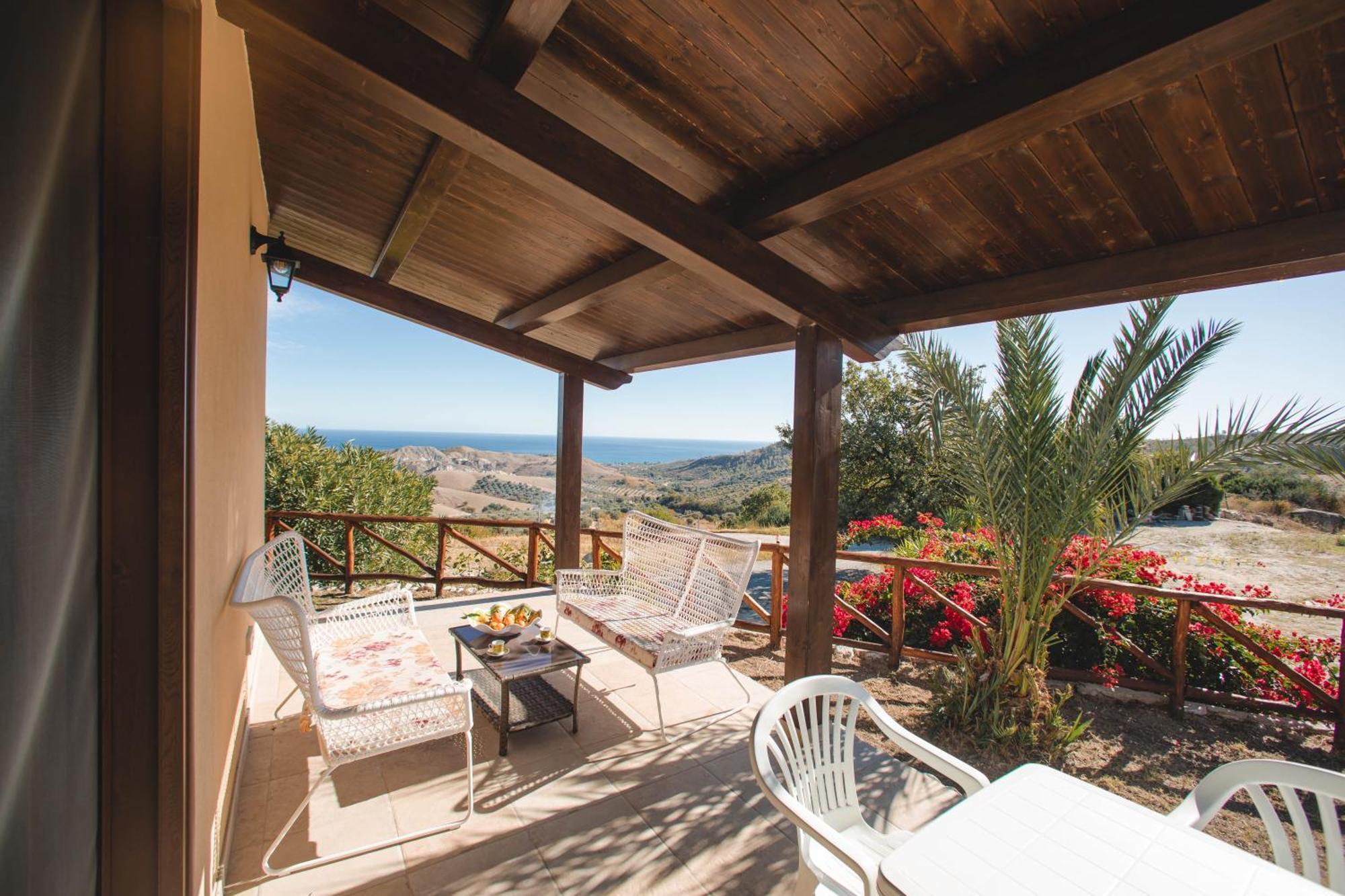 Calami - Villa Romeo - Private Apartments With Pool, Seaview & Olive Grove Santa Caterina Dello Ionio Marina Ngoại thất bức ảnh