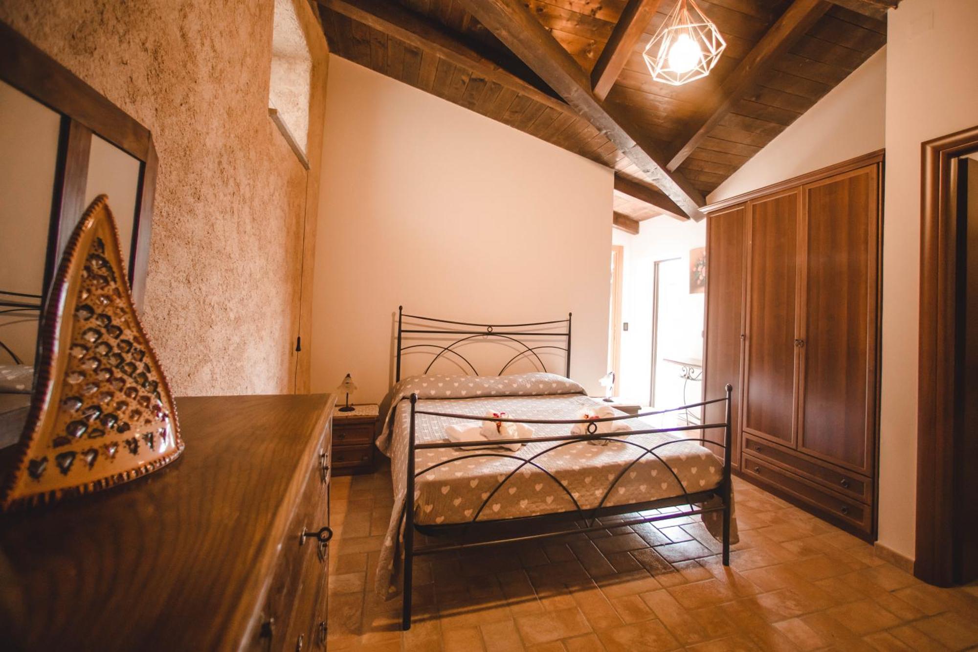 Calami - Villa Romeo - Private Apartments With Pool, Seaview & Olive Grove Santa Caterina Dello Ionio Marina Ngoại thất bức ảnh