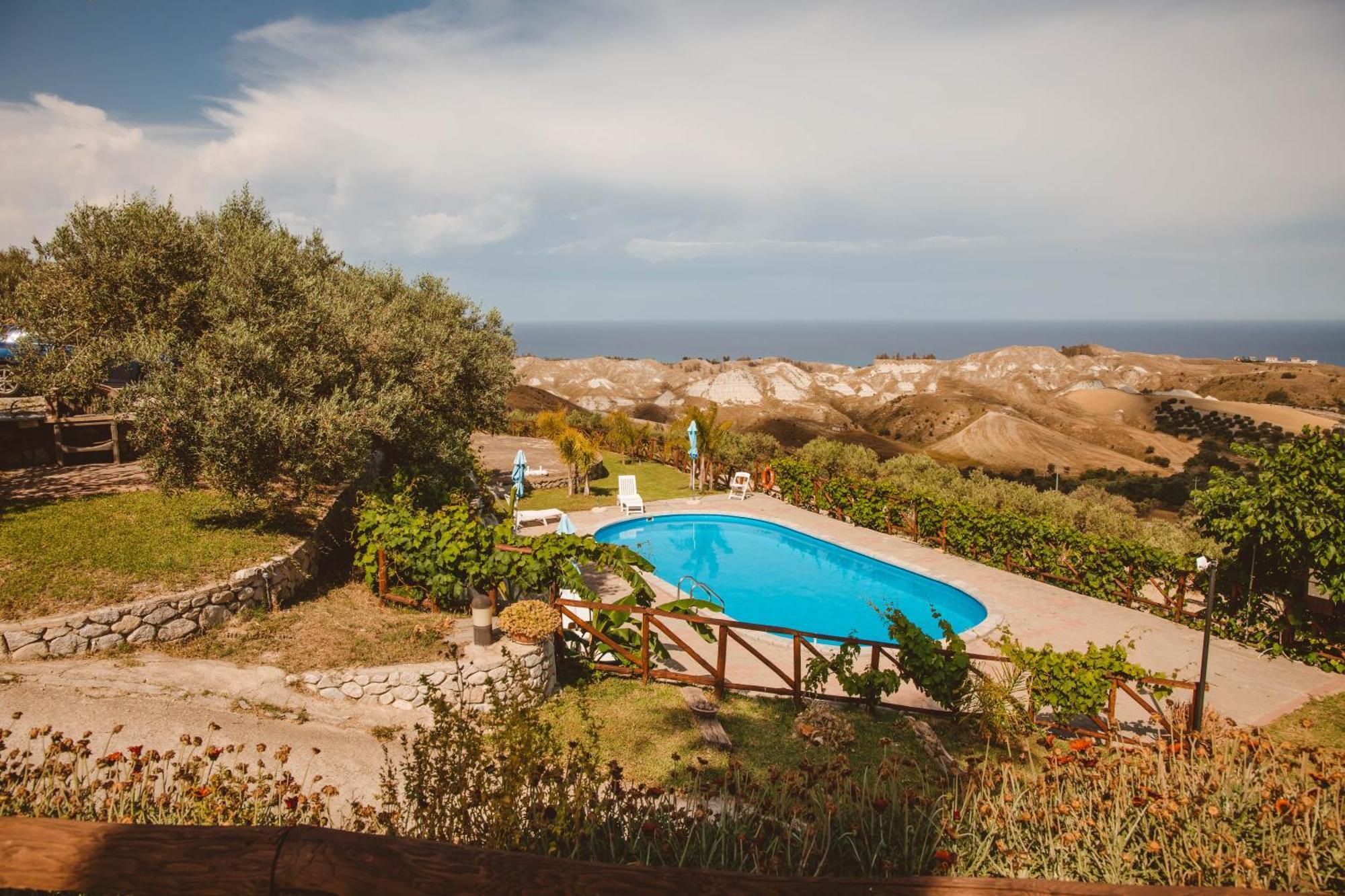 Calami - Villa Romeo - Private Apartments With Pool, Seaview & Olive Grove Santa Caterina Dello Ionio Marina Ngoại thất bức ảnh