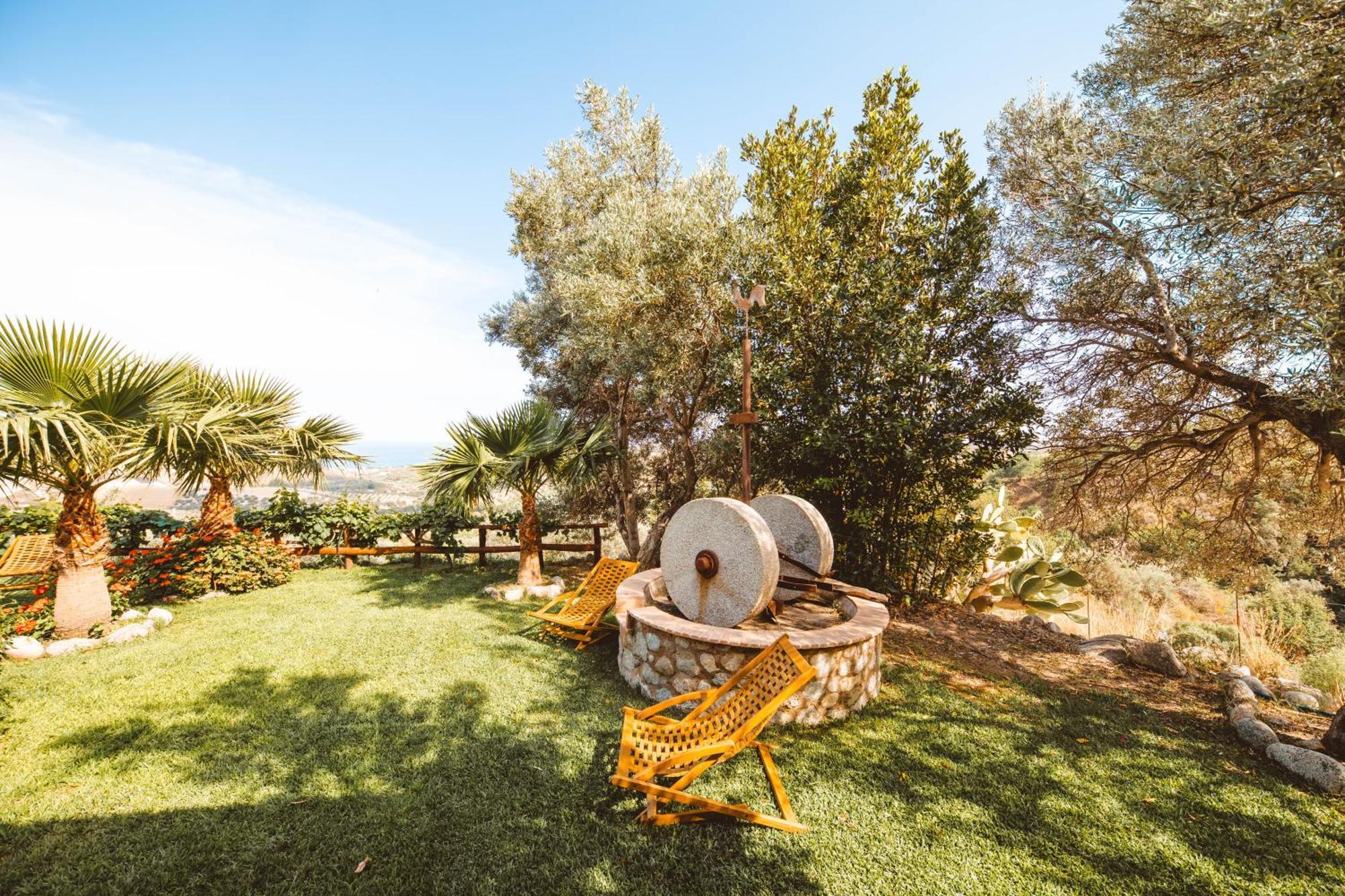Calami - Villa Romeo - Private Apartments With Pool, Seaview & Olive Grove Santa Caterina Dello Ionio Marina Ngoại thất bức ảnh